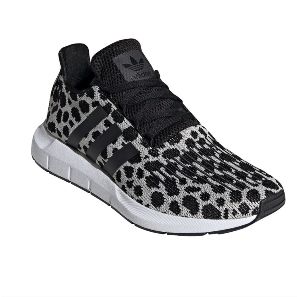 Adidas women’s swift run leopard sz 8.5